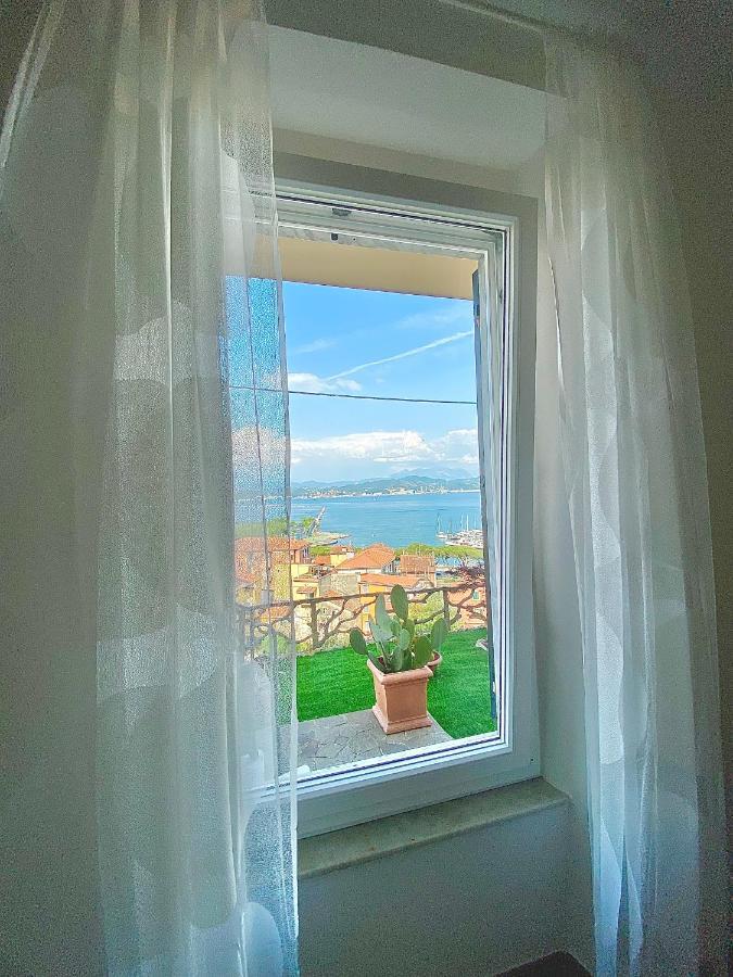 Апартаменты La Finestra Sul Mare Специя Экстерьер фото